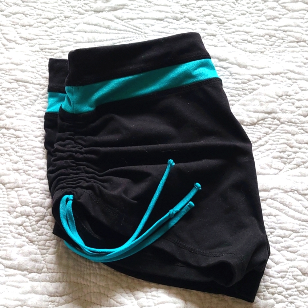 Booty Workout Shorts - Picture 2 of 2